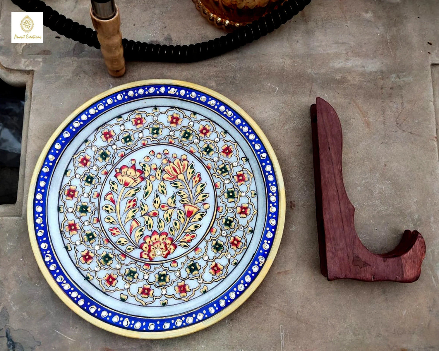 Marble Pottery – Grace Shaped in White